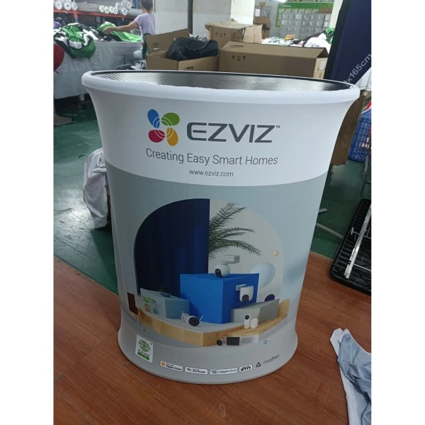 Runde, anhebbare Theke aus Kunststoff